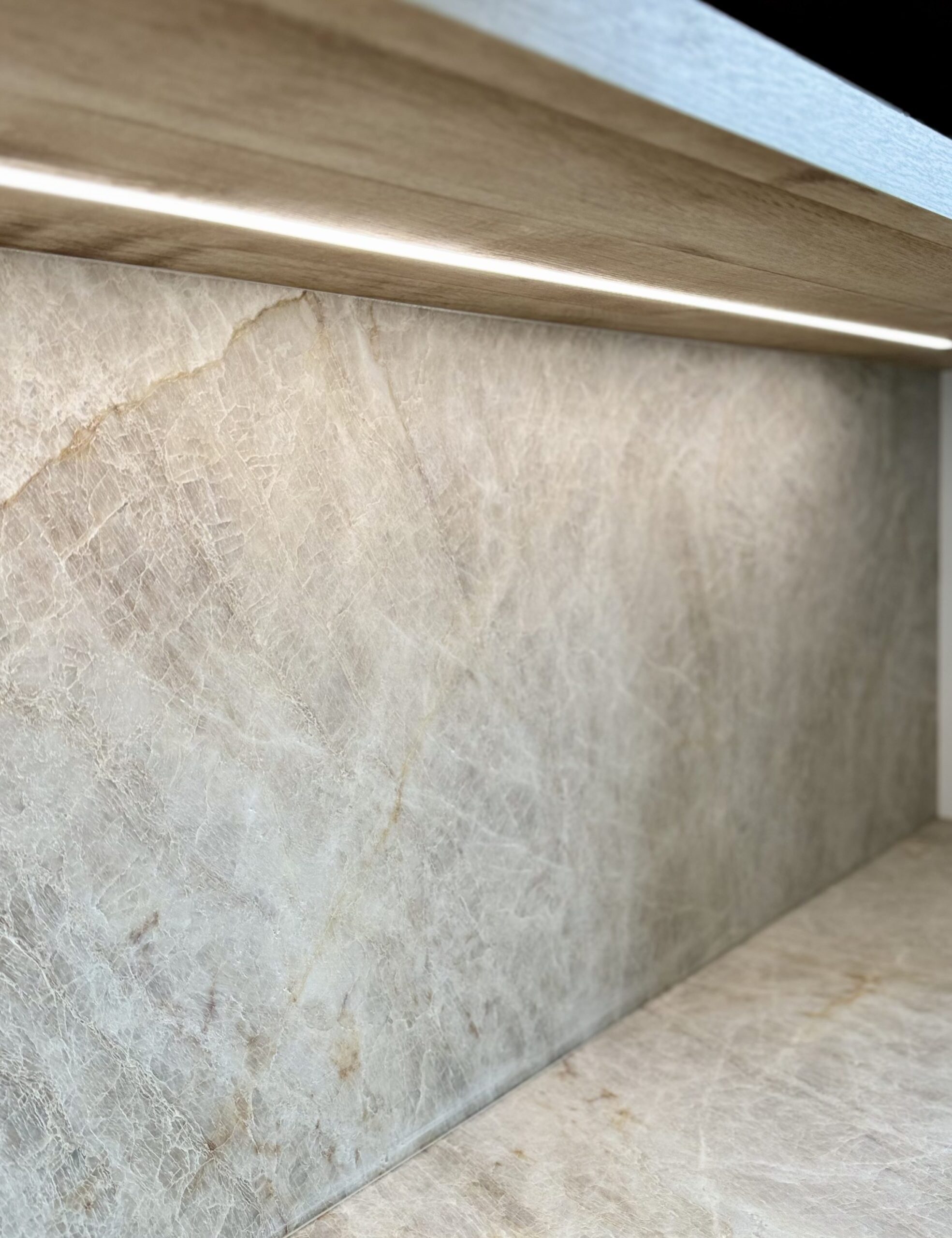 Cuisine en Quartzite avec îlot.