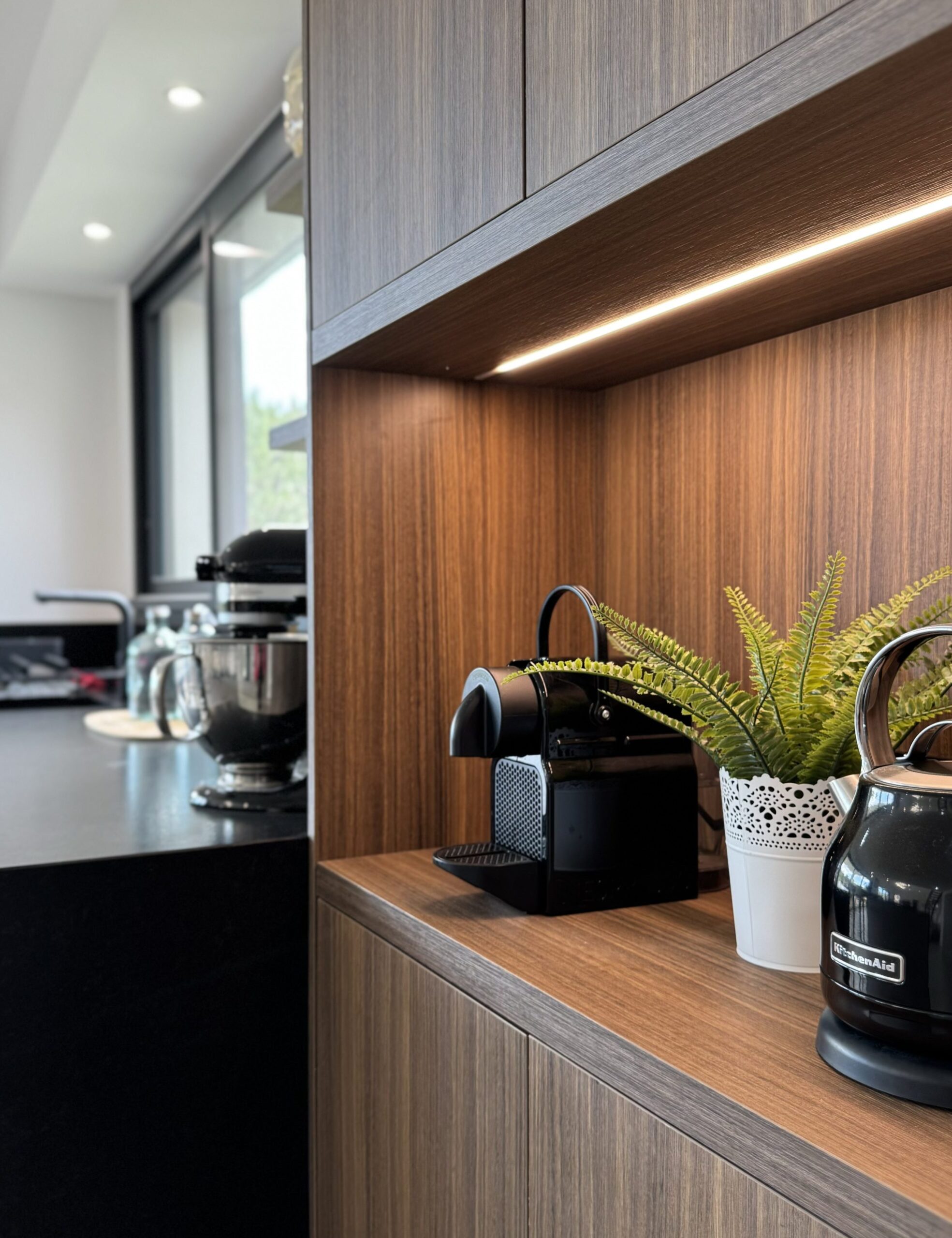 cuisine porte dérobée granit